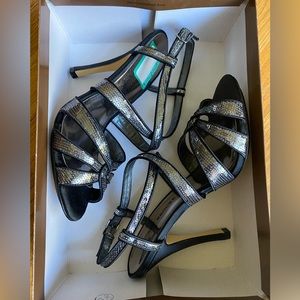 New Audrey Brooke Faith Strappy Sequin Platform Stiletto Heel 7.5